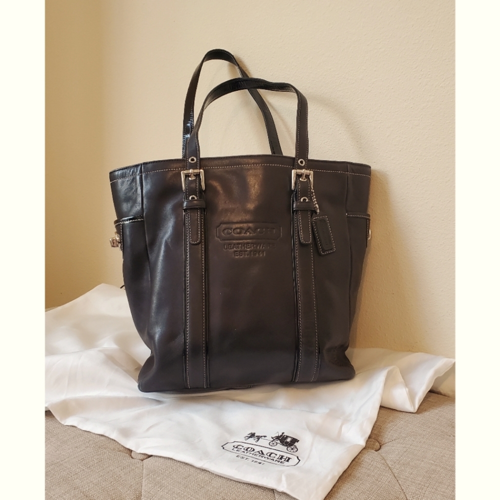 Coach genuine black leather 👜 handbag